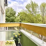 Green Apartment شقة *