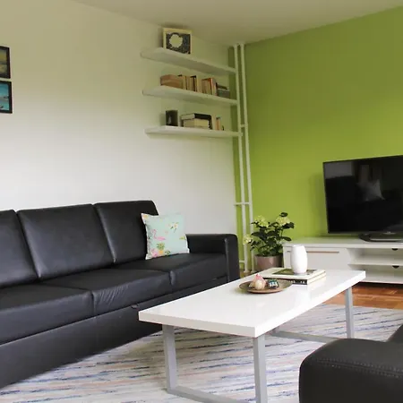 Green Apartment アパート サラエヴォ